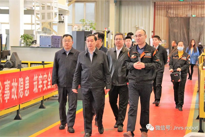 自治区党委常委、常务副主席张超超一行参观调研EBET易博机器人